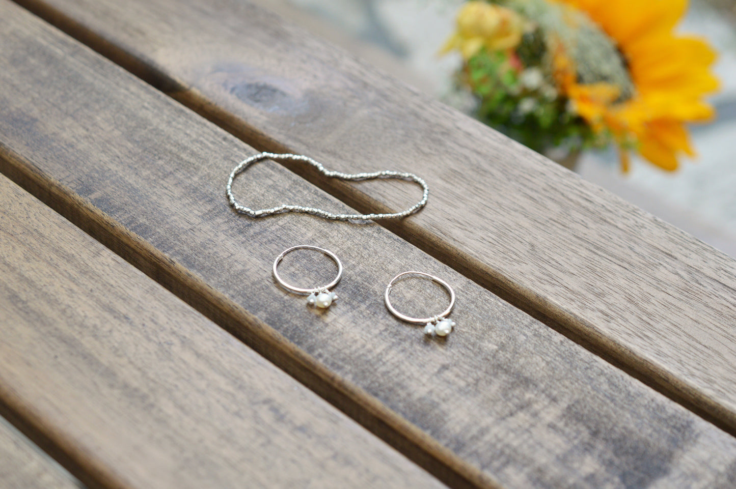 Creolen Ohrringe mit Diamanten und Perle