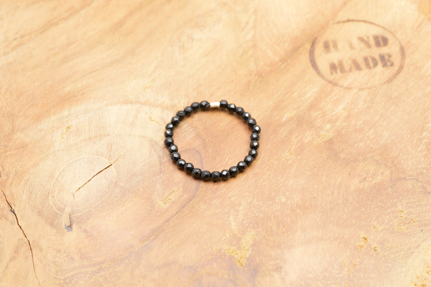 Ring aus facettierten Onyx Perlen
