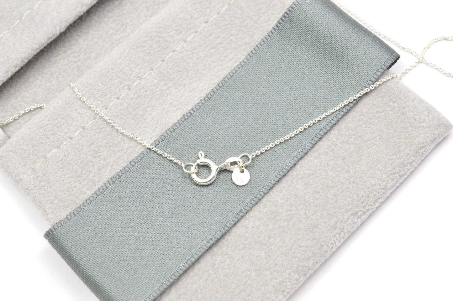 8mm Anhänger Fußabdruck deines Babys an feiner Kette aus 925 Sterling Silber