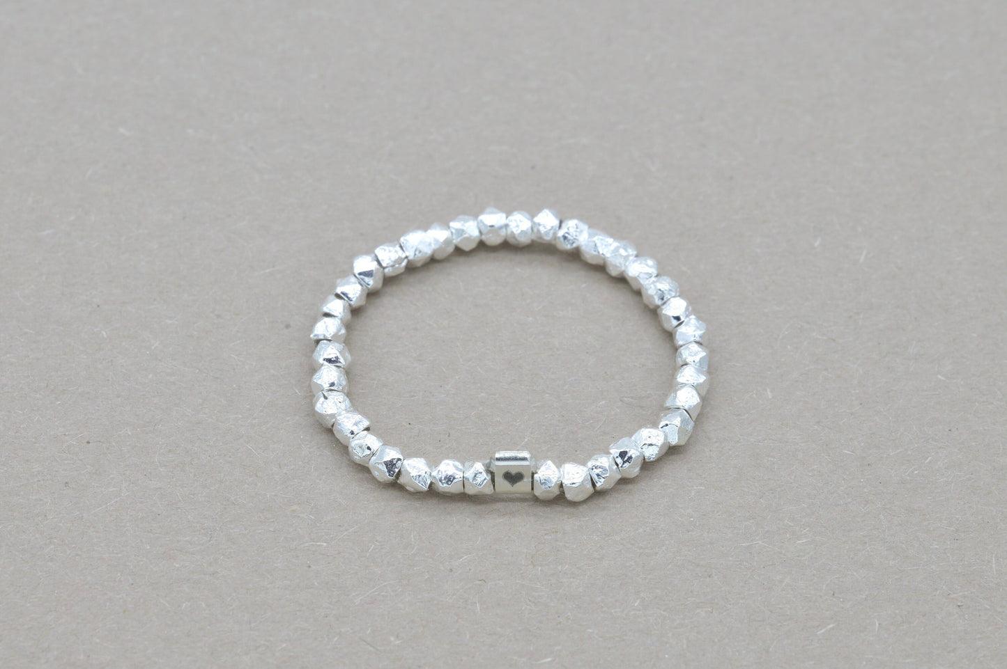 Ring aus facettierten 925er Silber Perlen