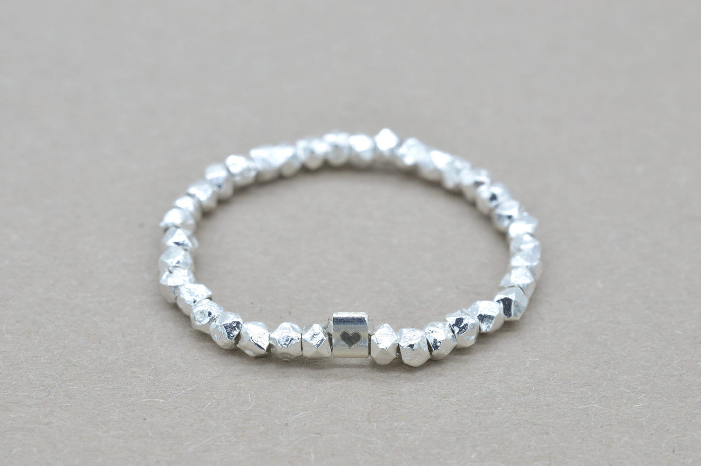 Ring aus facettierten 925er Silber Perlen