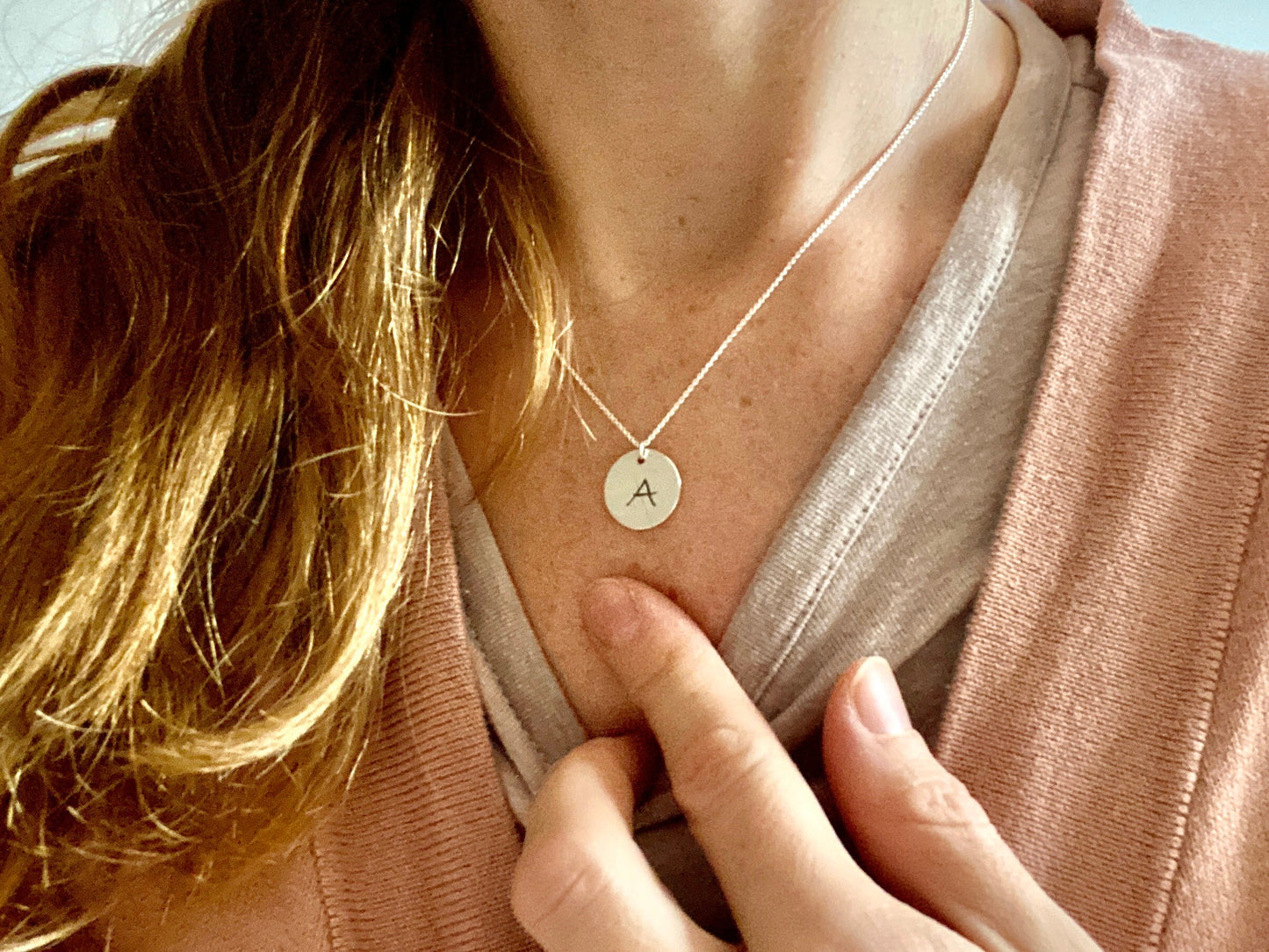 Anhänger 15mm mit Gravur an zarter Kette aus 925 Sterling Silber